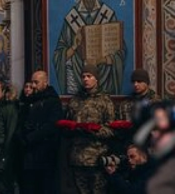 В Киеве попрощались с поэтом и военным Дали – фото LIGA.net