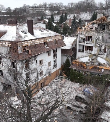 Постраждалі під час обстрілу журналісти підтвердили, що військових у готелі не було — поліція