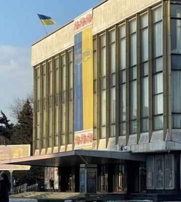 Гримаси Мельпомени: у Дніпрі директор театру відлупцював актора