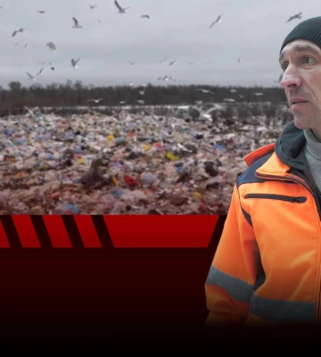 Знаходять вибухівку і навіть трупи: водій сміттєвозу з Дніпра відверто розповів про свій робочий день