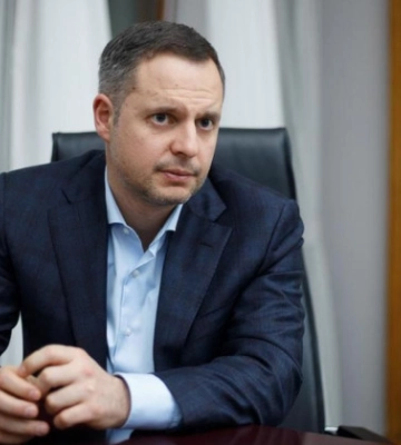 В офисе Президента заявили, что Украина работает над открытием аэропортов в Киеве и Львове