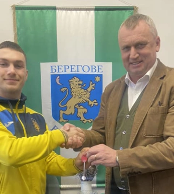 Чемпіонату світу з лижної акробатики із Берегова вручили ключі від власного житла