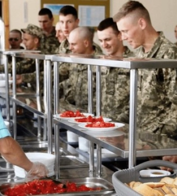 Бариги – невмирущі? Столичні виші виставили Міноборони ціни на харчування військових вищі, ніж Глиняна і Гринкевич