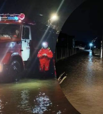 Вода зносить все на шляху, підтоплено дороги, прорвало дамбу: у Криму вирує негода