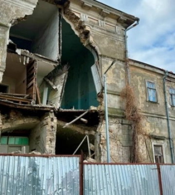 В Одесі обвалилась стіна аварійного корпусу інфекційної лікарні, який є пам’яткою архітектури національного значення