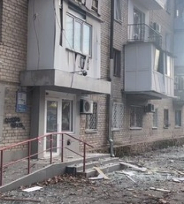 Россияне ударили по коммунальщикам и домам в Херсоне: есть жертвы