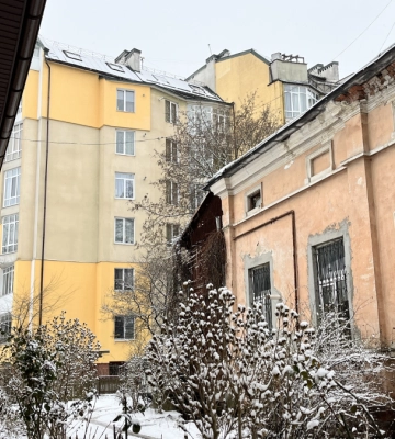 Фотопрогулянка засніженим мікрорайоном Арсенал