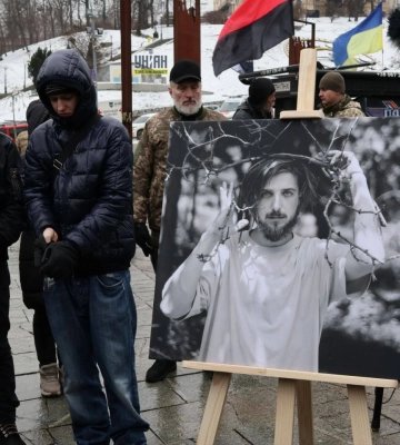 В Киеве простились с Максимом Кривцовым: фото, пронизывающие до слез