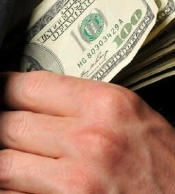 Поліцейські повідомили про підозру у шахрайстві раніше судимому жителю Одещини