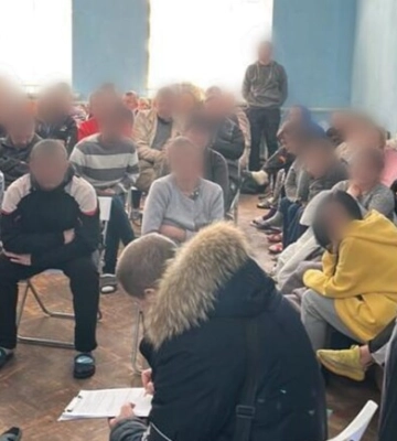 Обещали лечение от зависимости: в Днепре в трудовом рабстве держали 50 человек