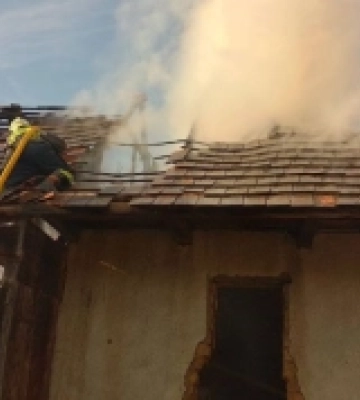 На Ужгородщині діти спалили надвірну споруду