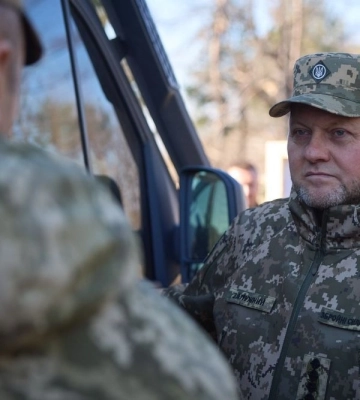 &quot;Подвиг кіборгів довів: українців не зламати&quot;: Зеленський вшанував пам&#039;ять захисників Донецького аеропорту
