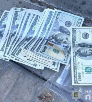 До Європи за сім тисяч доларів: закарпатські поліцейські заблокували нелегальний канал перетину кордону. ФОТОрепортаж