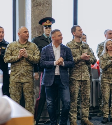 На аукціоні у Луцьку на укріплення кордону і допомогу прикордонникам зібрали майже 10 млн грн