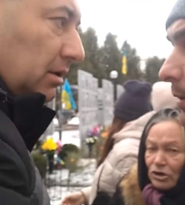 На Сумщині міський голова та начальник РВА побилися через вазони для квітів на Алеї Слави