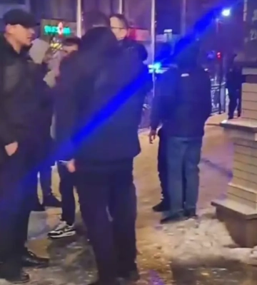 У Рівному чоловік у військові формі влаштував стрілянину біля бару