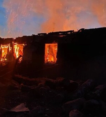 Росіяни вночі обстріляли Вовчанськ з мінометів, зранку скинули авіабомбу. ФОТО