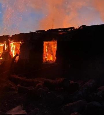 Росіяни вночі з мінометів обстріляли Вовчанськ, а зранку скинули авіабомбу