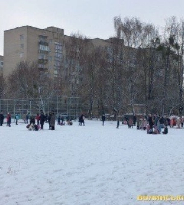 Луцькі школи через загрозу нових «замінувань» працюватимуть дистанційно