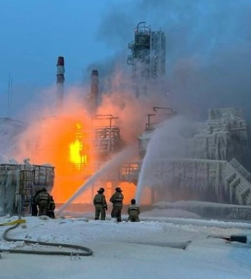 Атака БПЛА зупинила роботу заводу Новатек в Росії