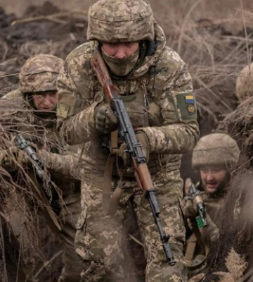 Минулої доби ворог обстріляв із артилерії понад 100 населених пунктів і вів штурми на семи напрямках, - Генштаб