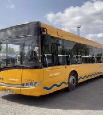 У Дніпрі людина потрапила під колеса автобуса