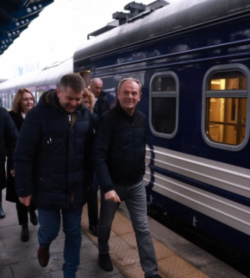 Туск прибув з візитом до Києва