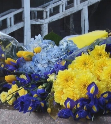 До Дня Соборності України у Дніпрі поклали квіти до пам’ятника молодому Шевченку