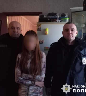 Всю ночь гуляла с друзьями по Харькову: копы искали подростка из Песочина