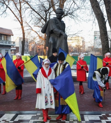 У серцях – Україна, вільна і неподільна: у Дніпрі відзначили День Соборності