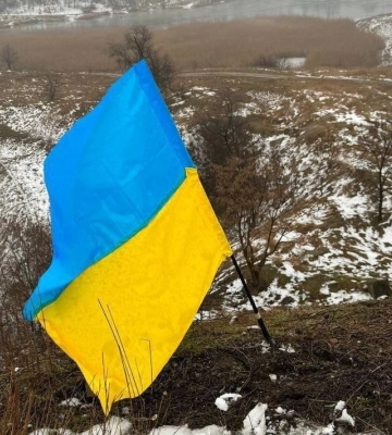 В окупованій Макіївці до Дня соборності замайорів синьо-жовтий прапор — активісти руху &quot;Жовта стрічка&quot;