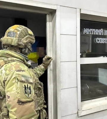 Разоблачены закарпатские таможенники, обложившие &quot;поборами&quot; перевозчиков
