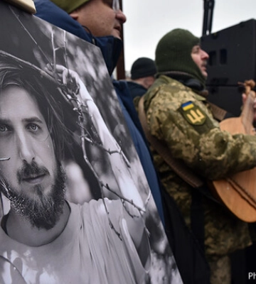 У Києві попрощалися з військовим та поетом Максимом Кривцовим