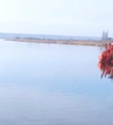 Затонуле судно у Миколаївському морському порту спричинило виток нафтопродуктів