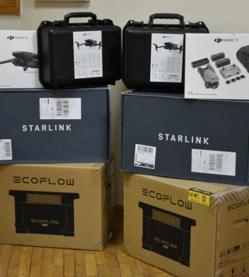 Квадрокоптери та Starlink на передову: Луцька міська рада передала військовим чергову допомогу