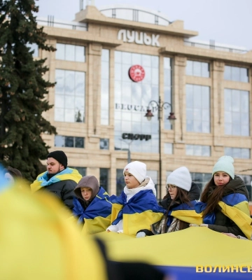У центрі Луцька «пассат» протаранив дві автівки 