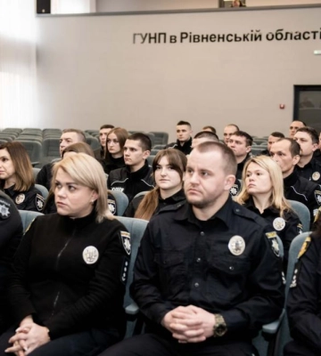 На службу в освітніх закладах Рівненщини заступають офіцери безпеки