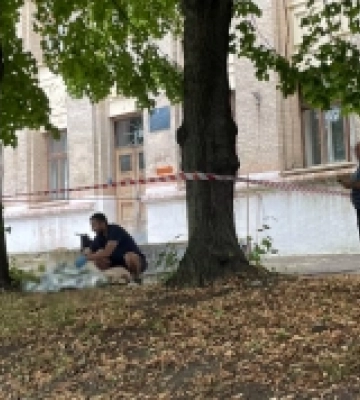 Рівне: справу чоловіка, який серед вулиці вбив дівчину, направили до суду