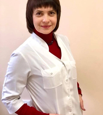 «Працює одразу у двох медичних закладах очно та дистанційно»: Олена Зеленська розповіла про сімейну лікарку-переселенку на&amp;hellip;