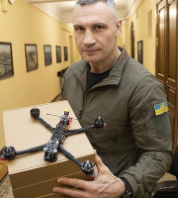 Ще 40 FPV дронів вирушать до українських Захисників на Донбас, - Кличко