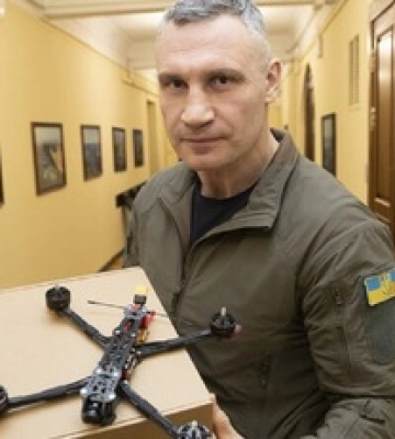 Кличко передав 23 батальйону президентської бригади партію FPV-дронів
