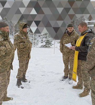 Волинянина, який повернувся із Польщі захищати Україну, нагородили почесним нагрудним знаком