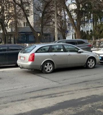 Чоловіка у важкому стані забрала швидка: деталі ДТП у центрі Луцька