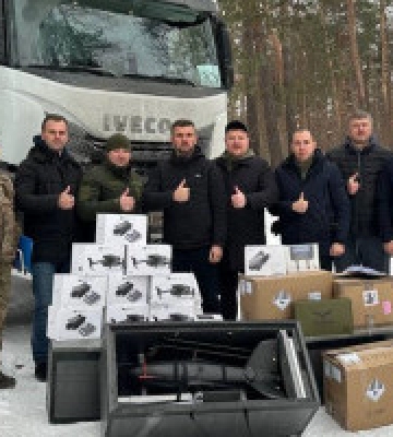 100 бригада Сил тероборони отримала вантажівку, квадрокоптері та іншу допомогу, придбану коштом громад Волині