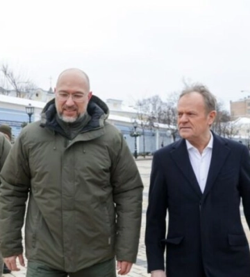 Нові пункти пропуску та будівництво автобану: стали відомі домовленості між прем&#039;єрами України та Польщі