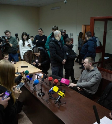 Сина Гринкевича доставили до суду в Києві: обирають запобіжний захід. Фото і відео