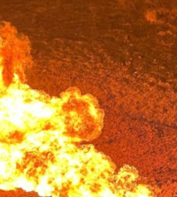 У передмісті Харкова внаслідок ракетних ударів горить газопровід, є постраждалі