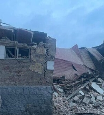 Ракетний удар РФ по Києву: у Святошинському районі в одній з квартир виявили не здетоновану бойову частину ракети, відбувається&amp;hellip;