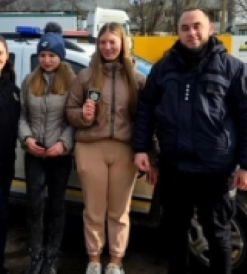 Поліцейські на Херсонщині провели для дітей патріотичний захід з нагоди Дня Соборності