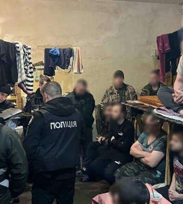 В Запорожье заключенный обманул военнослужащих на 100 тысяч гривен